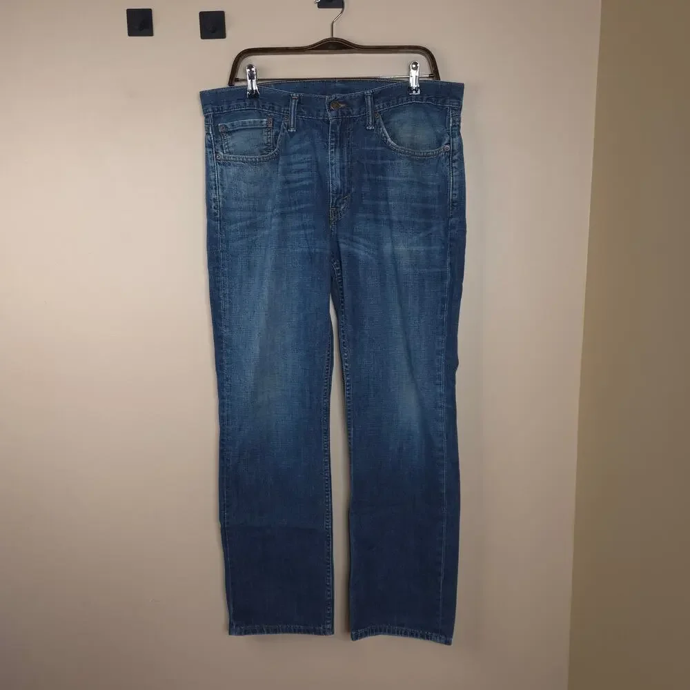 Levi's Men's 514 Slim Straight Leg Jean in Medium Wash Size 34x30